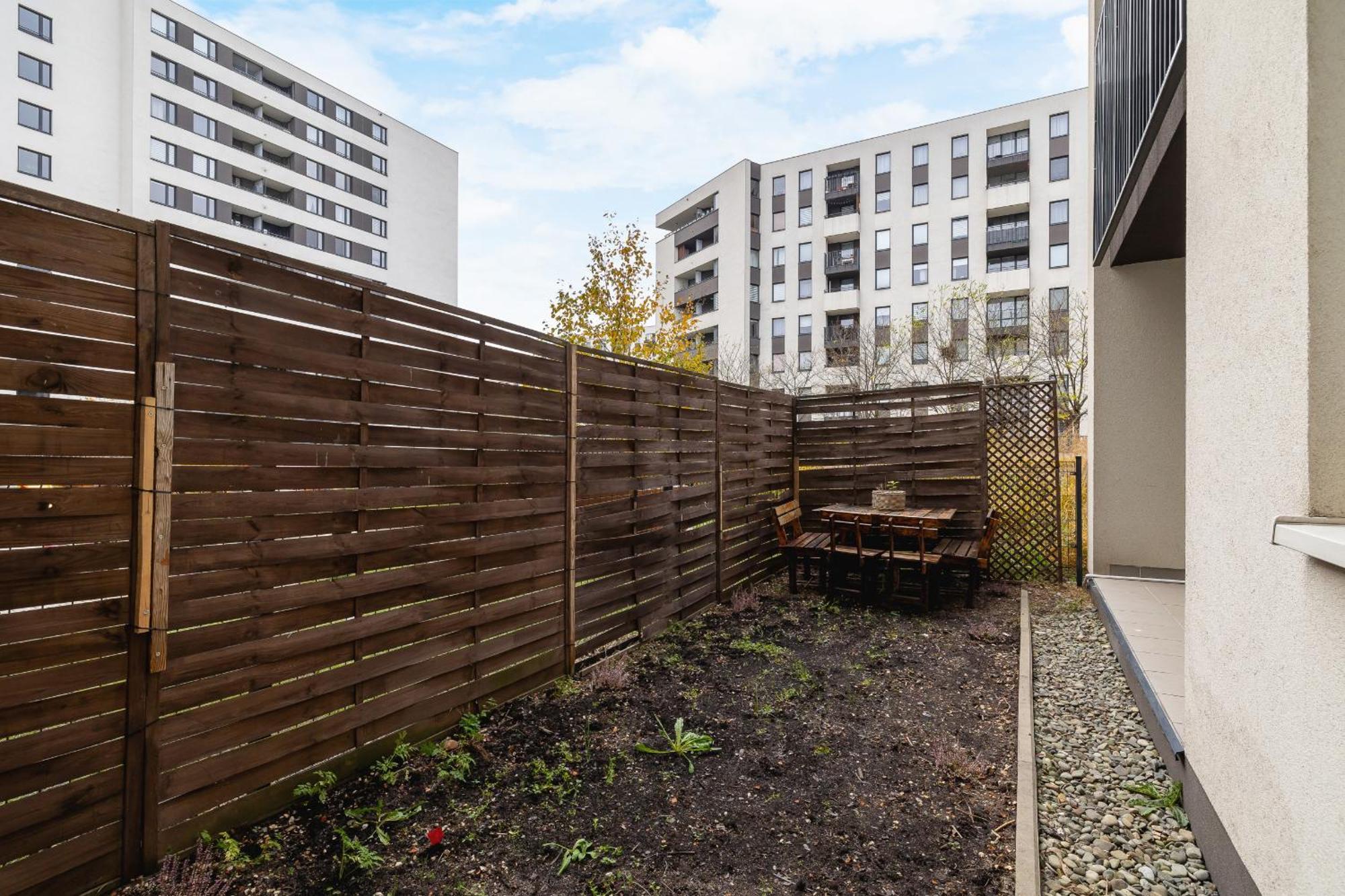 Cracow Royal Blue Avia Estate By Renters Apartment Krakau
