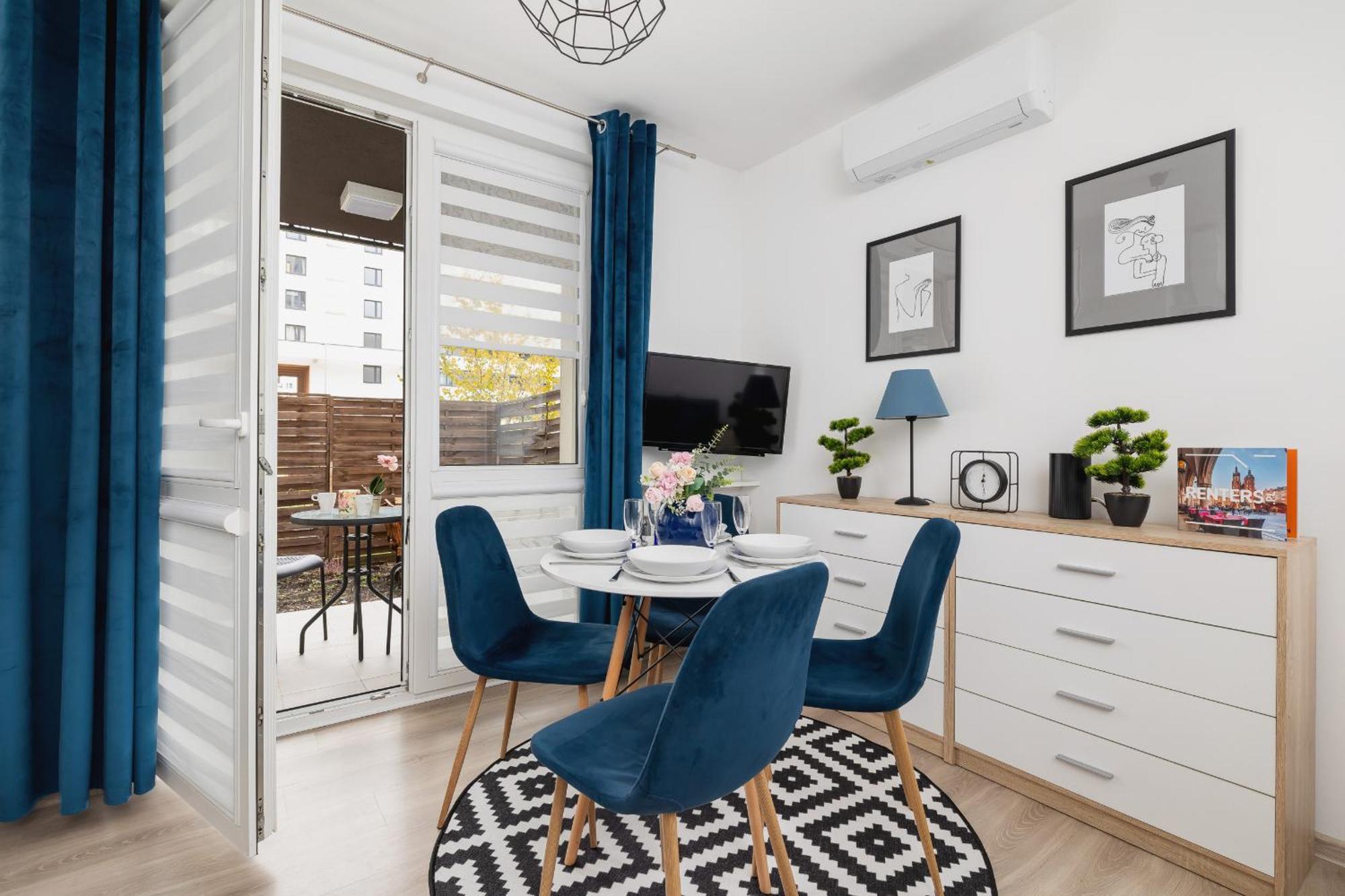 Cracow Royal Blue Avia Estate By Renters Apartment Krakau
