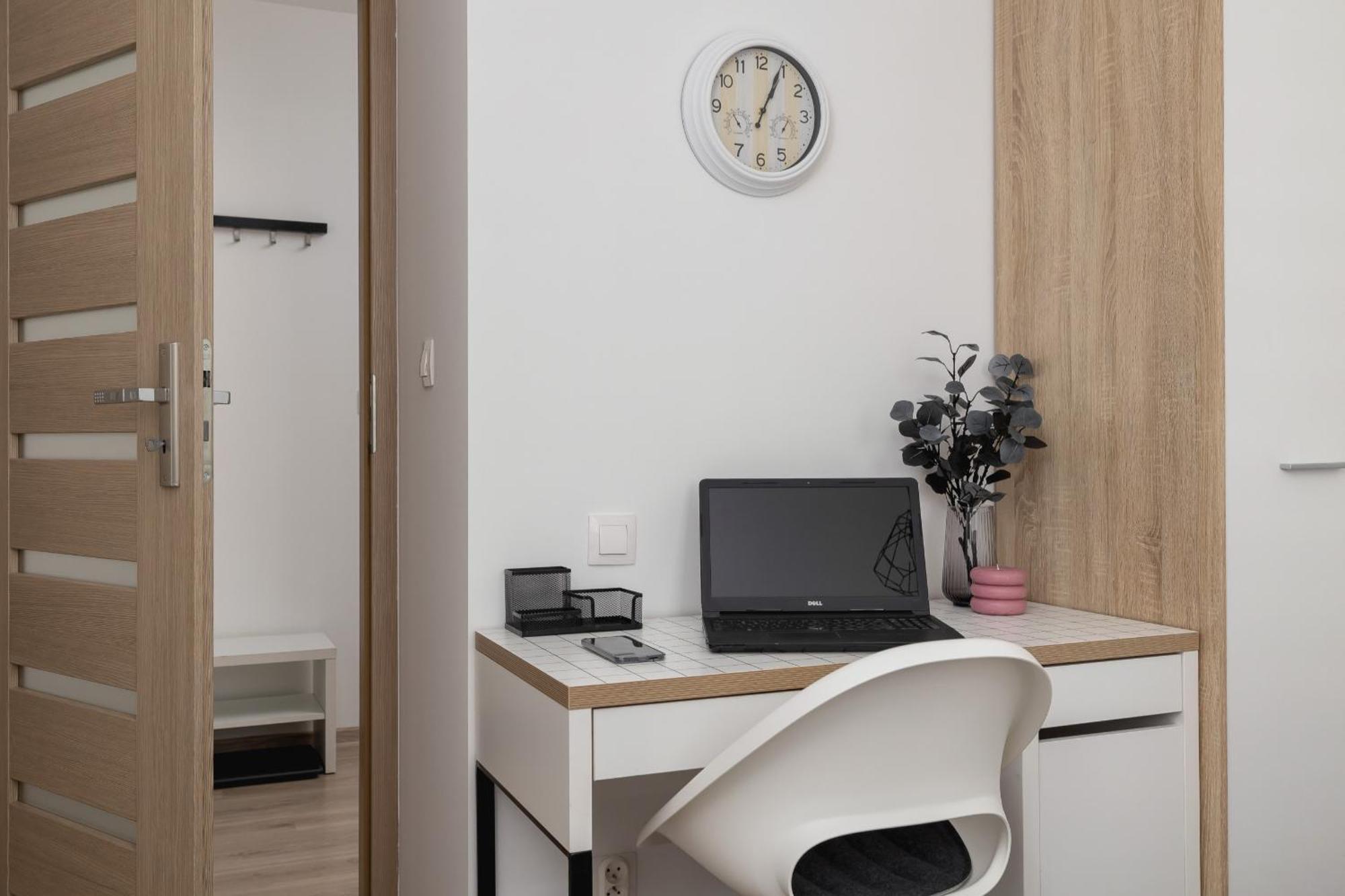 Apartment Cracow Royal Blue Avia Estate By Renters *