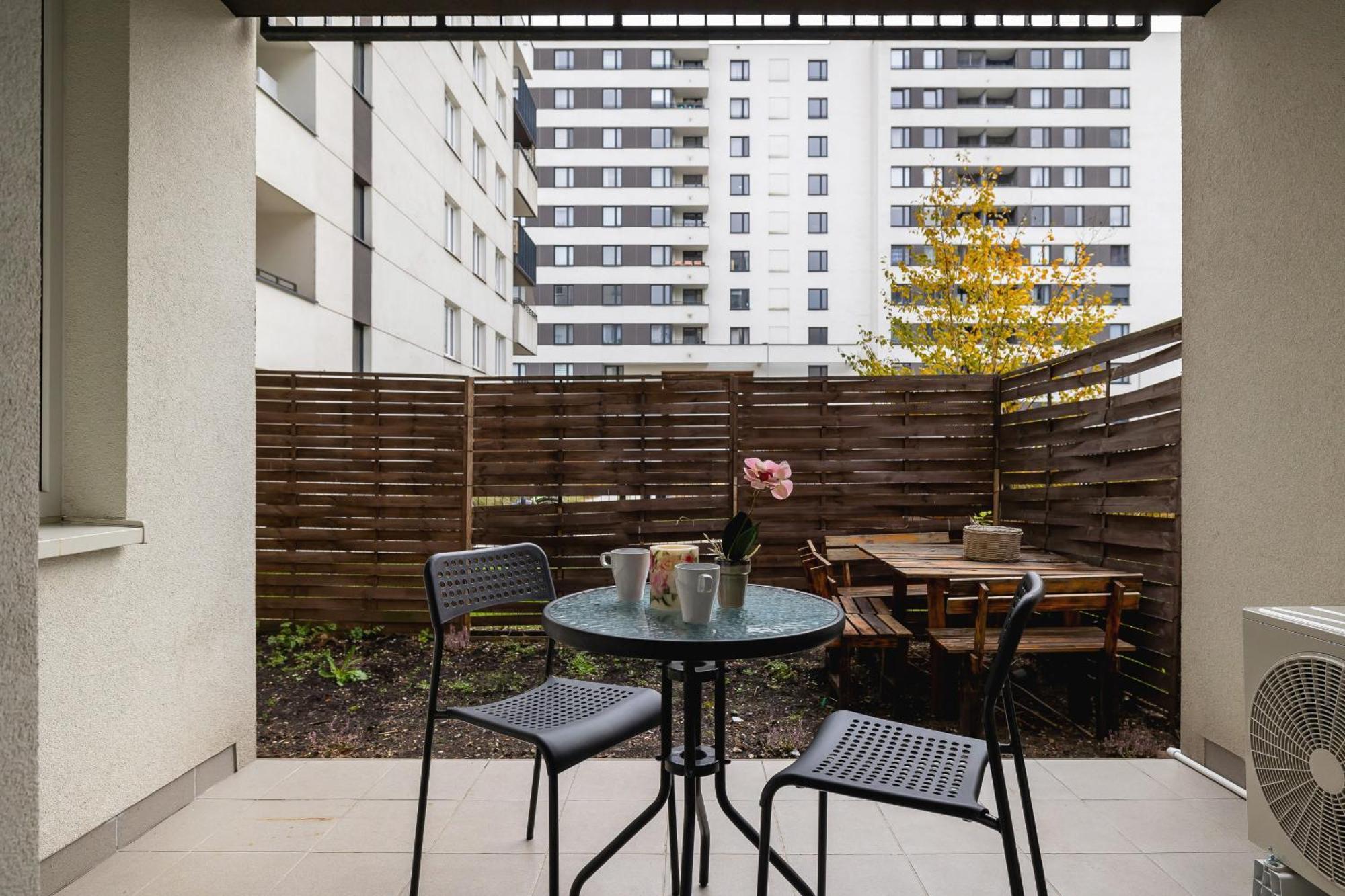Cracow Royal Blue Avia Estate By Renters Apartment Krakow